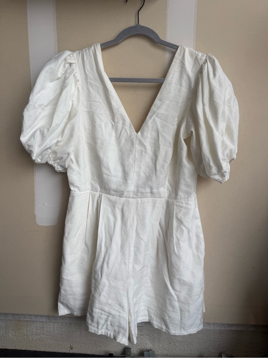idem ditto Pants - White Puff-Sleeve V-Neck Romper